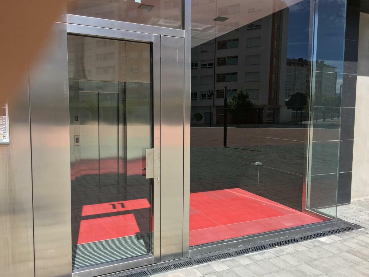 Alojamiento La Rosaleda Ponferrada Dış mekan fotoğraf