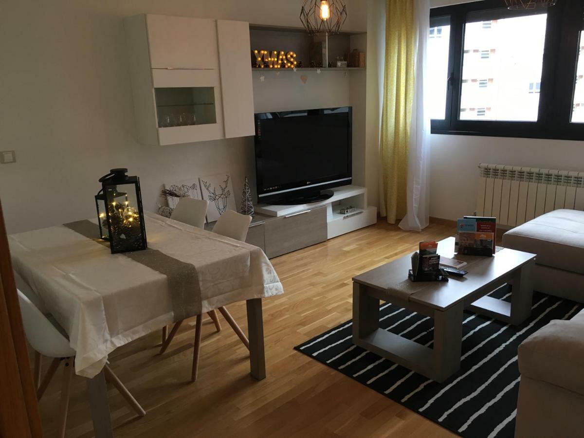 Alojamiento La Rosaleda Ponferrada Dış mekan fotoğraf